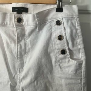 White Ann Taylor Nautical Sailor Tortoise Button Skinny Ankle Jeans